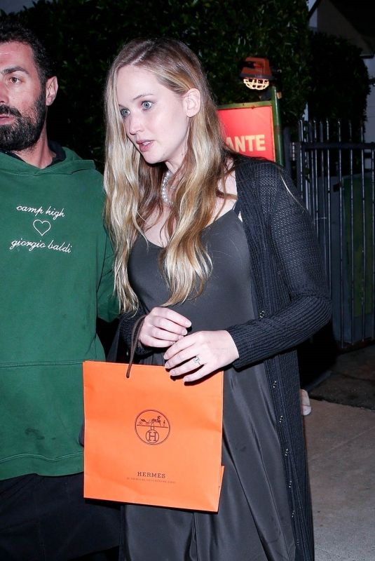 JENNIFER LAWRENCE Leaves Giorgio Baldi in Santa Monica 05/05/20222
