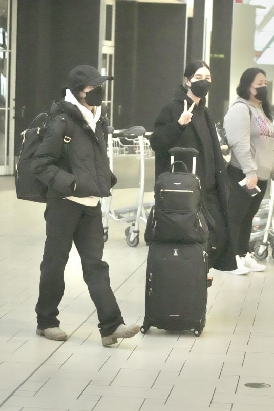 JESSICA and LISA ORIGLIASSO at Brisbane International Airport 05/09/2022