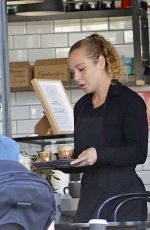 JESSICA MARAIS Works as a Waitress at a Cafe in Sydney 05/07/2022