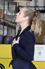 JESSICA MARAIS Works as a Waitress at a Cafe in Sydney 05/07/2022
