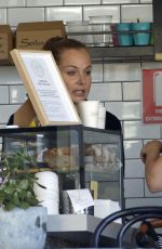 JESSICA MARAIS Works as a Waitress at a Cafe in Sydney 05/07/2022