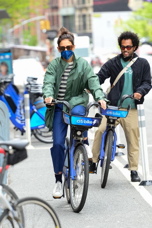 KATIE HOLMES and Bobby Wooten Out Riding Bikes in New York 05/08/2022