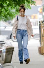 KATIE HOLMES Out in New York 05/25/2022