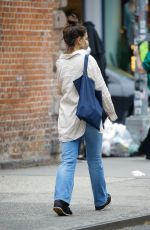 KATIE HOLMES Out in New York 05/25/2022