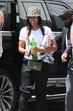 KELLY ROWLAND Arrives at LAX Airport in Los Angeles 05/16/2022