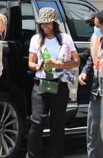 KELLY ROWLAND Arrives at LAX Airport in Los Angeles 05/16/2022