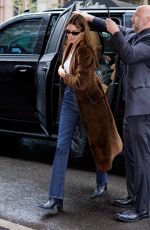 KENDALL JENNER Arrives at Carlyle Hotel in New York 05/02/2022