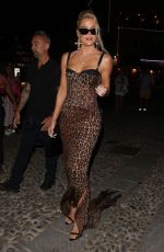 KHLOE KARDASHIAN Arrives at Ristorante Puny in Portofino 05/20/2022