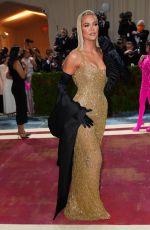 KHLOE KARDASHIAN at Met Gala Celebrating In America: An Anthology of Fashion in New York 05/02/2022