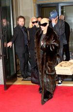 KIM and KHLOE KARDASHIAN Leaves Their Hotel After Met Gala in New York 05/02/2022
