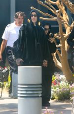 KOURTNEY KARDASHIAN and Travis Barker Arrives in Los Angeles 05/27/2022