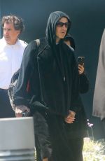 KOURTNEY KARDASHIAN and Travis Barker Arrives in Los Angeles 05/27/2022