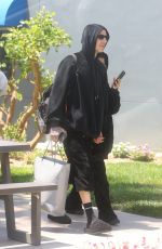 KOURTNEY KARDASHIAN and Travis Barker Arrives in Los Angeles 05/27/2022
