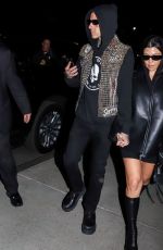 KOURTNEY KARDASHIAN and Travis Barker Leaves Their Hotel in New York 05/01/2022