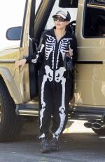 KOURTNEY KARDASHIAN Out for Smoothie from Sunlife Organics in Calabasas 05/16/2022