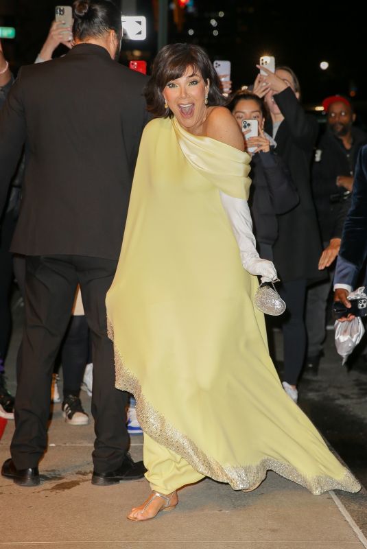 KRIS JENNER Arrives Back at Her Hotel After Met Gala in New York 05/02/2022