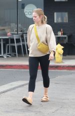 KRISTEN BELL Leaves Yoga Session in Los Feliz 05/17/2022