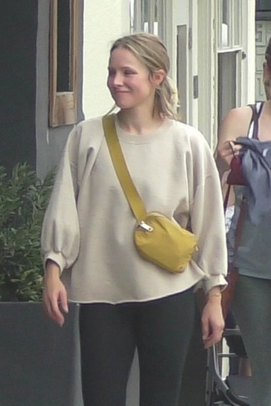 KRISTEN BELL Leaves Yoga Session in Los Feliz 05/17/2022
