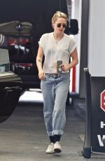 KRISTEN STEWART Arrives at Medical Building in Beverly Hills 05/18/2022