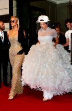 KYLIE JENNER and KHLOE KARDASHIAN Heading to 2022 Met Gala in New York 05/02/2022