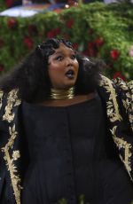 LIZZO at Met Gala Celebrating In America: An Anthology of Fashion in New York 05/02/2022
