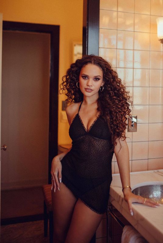 MADISON PETTIS for Savage x Fenty 2022 Collection, 05/25/2022