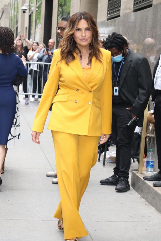 MARISKA HARGITAY Arrives at NBCUniversal Upfronts in New York 05/16/2022