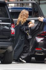 MARY KATE OLSEN Heading to Her Office in New York 05/05/2022