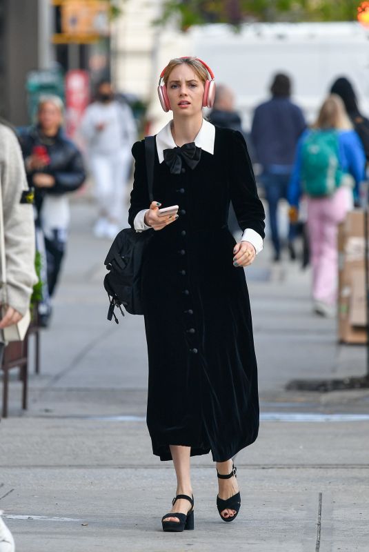 MAYA HAWKE Out and About in New York 05/05/2022