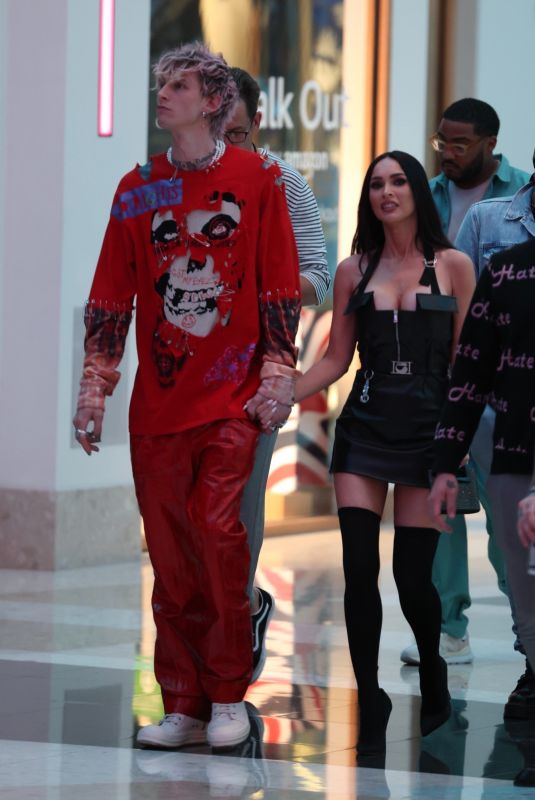 MEGAN FOX and Machine Gun Kelly Arrives at a Nightclub in Las Vegas 05/13/2022