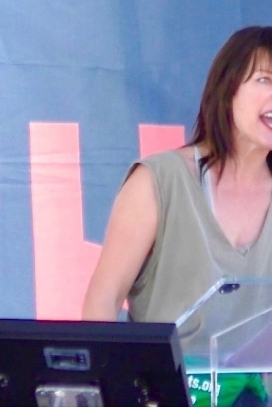 MILLA JOVOVICH Speaks at Bans off Our Bodies Women’s March & Rally in Los Angeles 05/14/2022