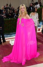 NICOLA PELTZ and Brooklyn Beckham at Met Gala Celebrating In America: An Anthology of Fashion in New York 05/02/2022