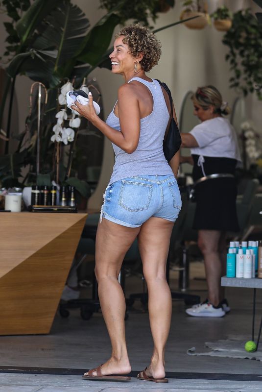 NICOLE MURPHY in a Denim Shorts Heading to a Spa in Beverly Hills 05/17/2022