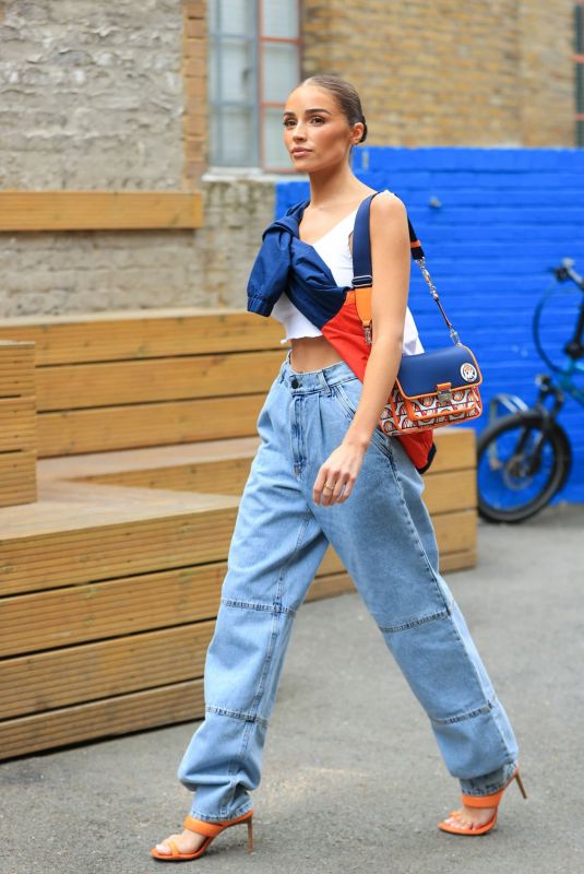 OLIVIA CULPO Out in London 05/04/2022