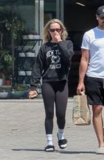 PETA MURGATROYD Shopping for Groceries in Malibu 05/04/2022