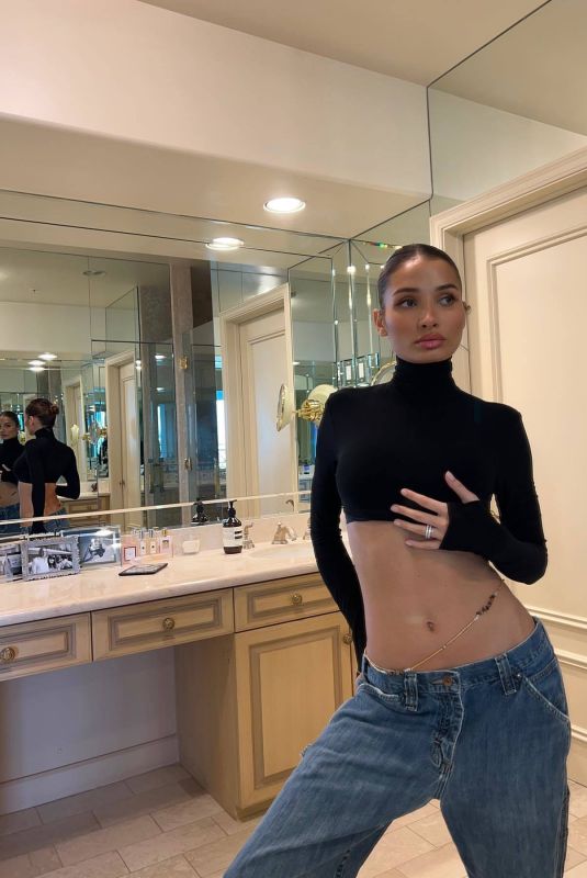 PIA MIA PEREZ - Instagram Photos 05/09/2022