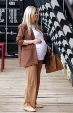 Pregnant FRANKIE ESSEX Shopping at Petits Amours Baby Boutique in Loughton 05/11/2022