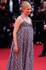 Pregnant MICEHELLE WILLIAMS at Showing up Premiere at 75th Annual Cannes Film Festival 05/27/2022