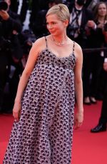 Pregnant MICEHELLE WILLIAMS at Showing up Premiere at 75th Annual Cannes Film Festival 05/27/2022