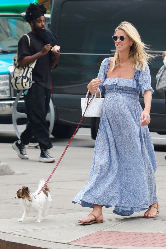 Pregnant NICKY HILTON Out with Her Dog in New York 05/05/2022