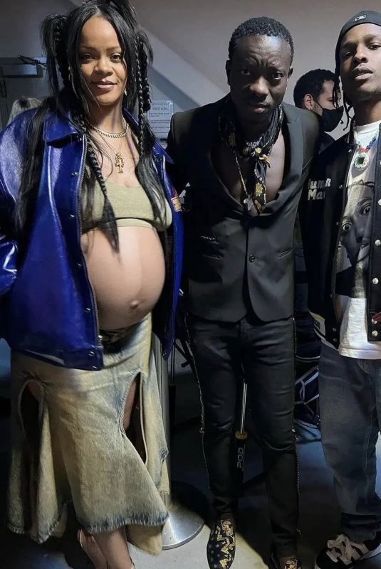 Pregnant RIHANNA at Dave Chappelle’s Comedy Festival in Los Angeles 05/03/2022