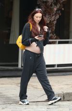 Pregnant SOPHIE TURNER and Joe Jonas Arrives Out in New York 055/02/2022