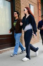 Pregnant SOPHIE TURNER and Joe Jonas Out in New York 05/03/2022