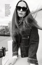 Pregnant SOPHIE TURNER in Elle Magazine, UK June 2022