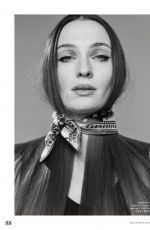 Pregnant SOPHIE TURNER in Elle Magazine, UK June 2022