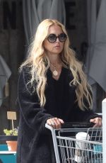 RACHEL ZOE Out Shopping for Groceries in Malibu 05/08/2022