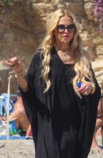 RACHEL ZOE Out with Her Fog and Friends at a Beach in Los Angeles 04/30/2022