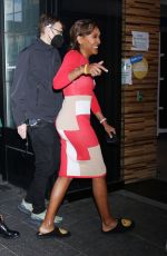 ROBINA ROBERTS Arrives at Good Morning America in New York 05/09/2022