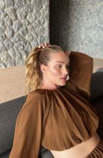 ROSIE HUNTIGNTON-WHITELEY - Instagram Photos 05/09/2022