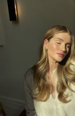 ROSIE HUNTIGNTON-WHITELEY - Instagram Photos 05/09/2022